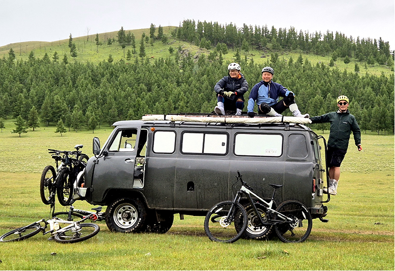 Cycling tour fun in Mongolia